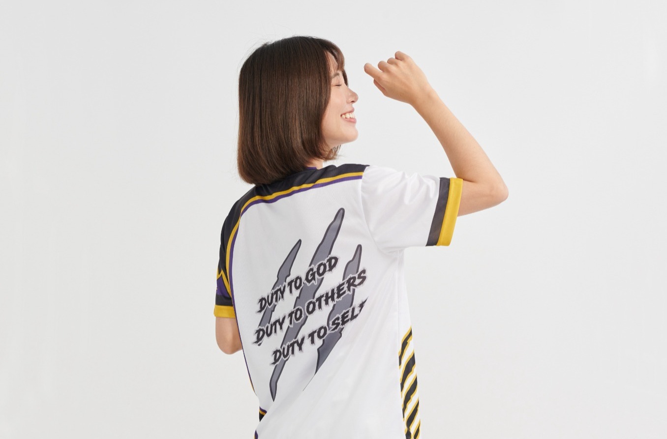 內圖:員工制服要不要做撞色?不浮誇的拼接與滾邊設計技巧